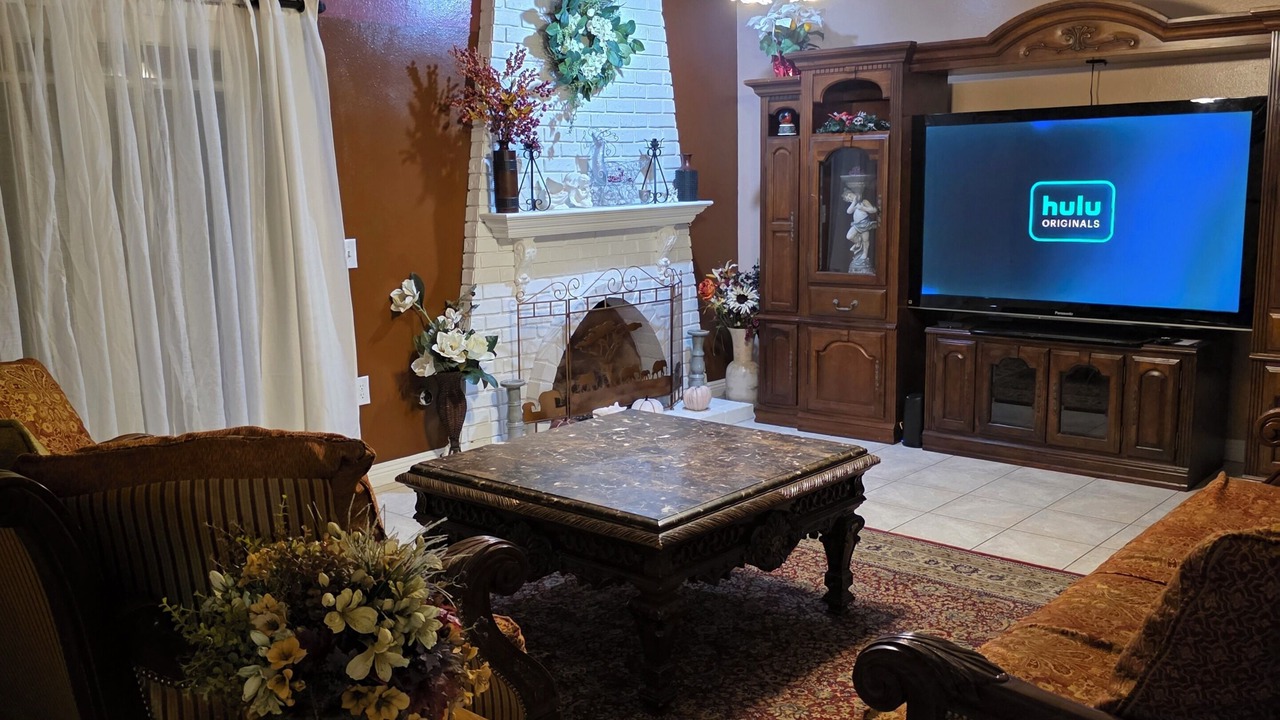 Photo of Livingroom in NE - Sterling