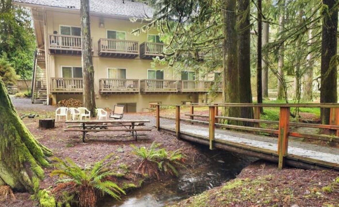 Photo of Patio Balcony in Glacier