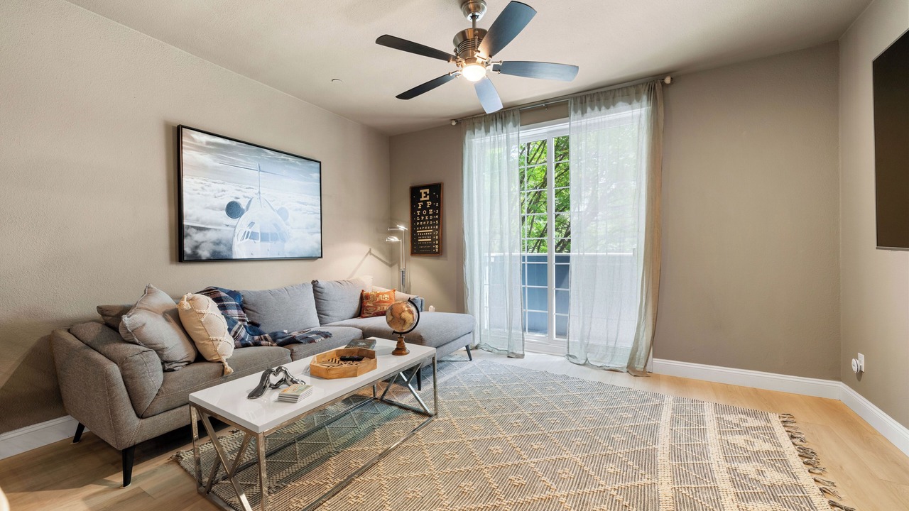Photo of Livingroom in Sacramento