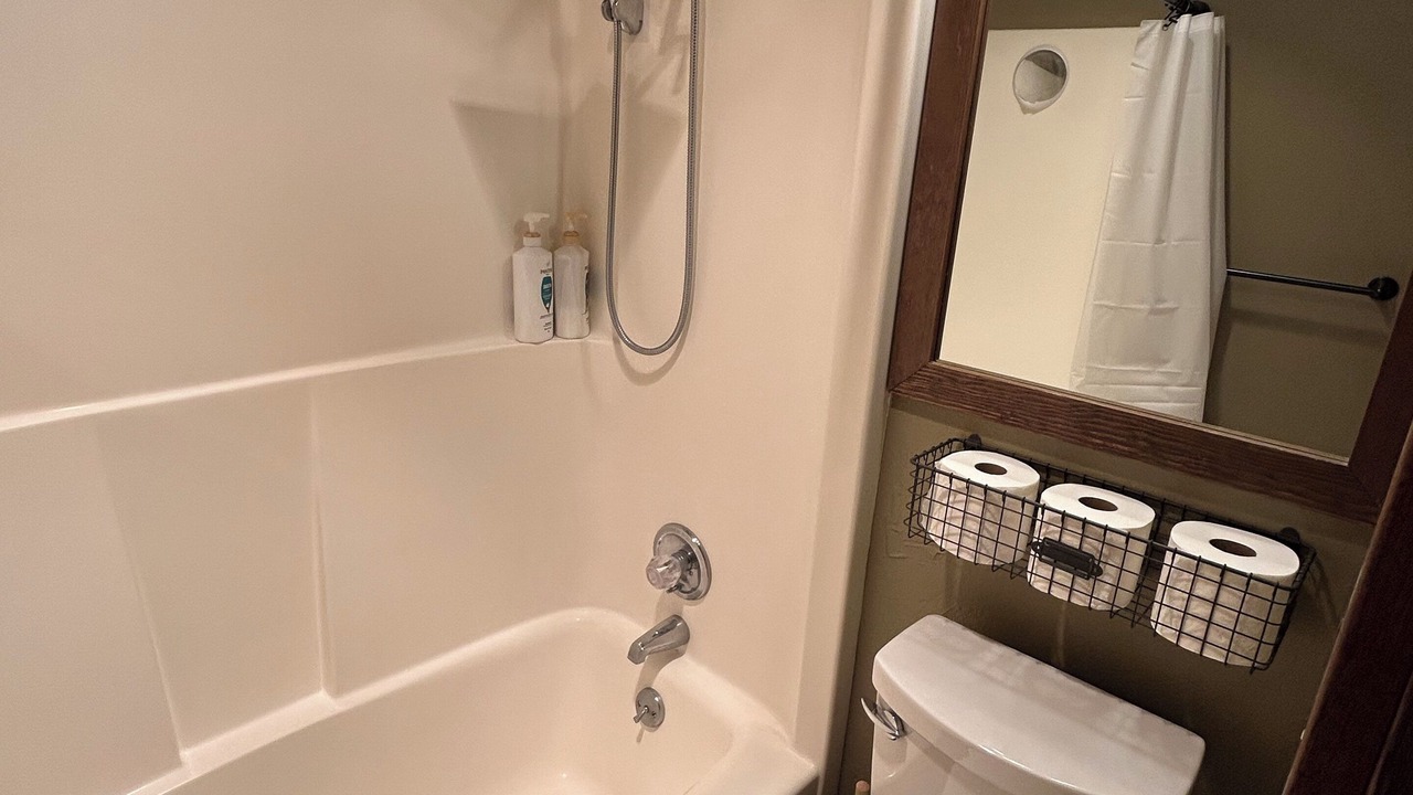 Photo of Bathroom in Glacier