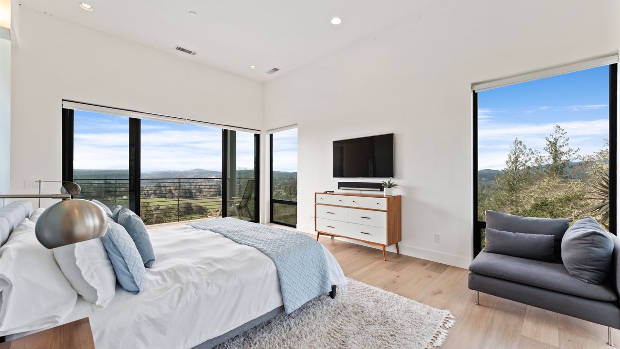 Photo of Bedroom in Forestville
