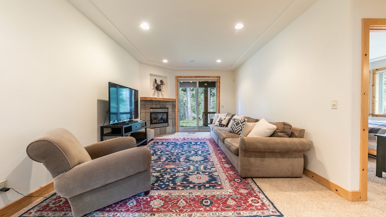 Photo of Livingroom in Tahoe Pines