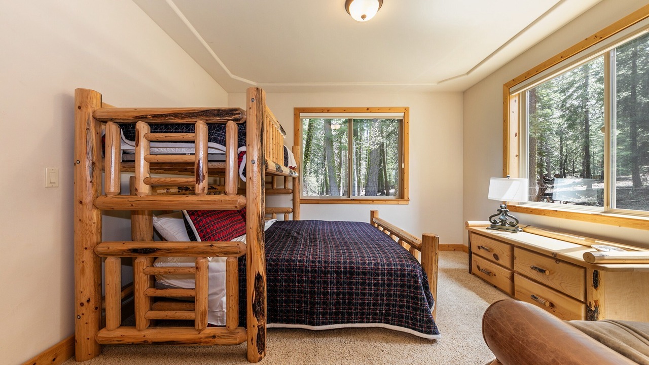 Photo of Bedroom in Tahoe Pines