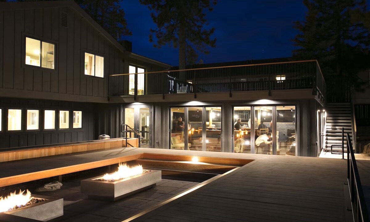 Photo of Patio Balcony in Lakeside Park