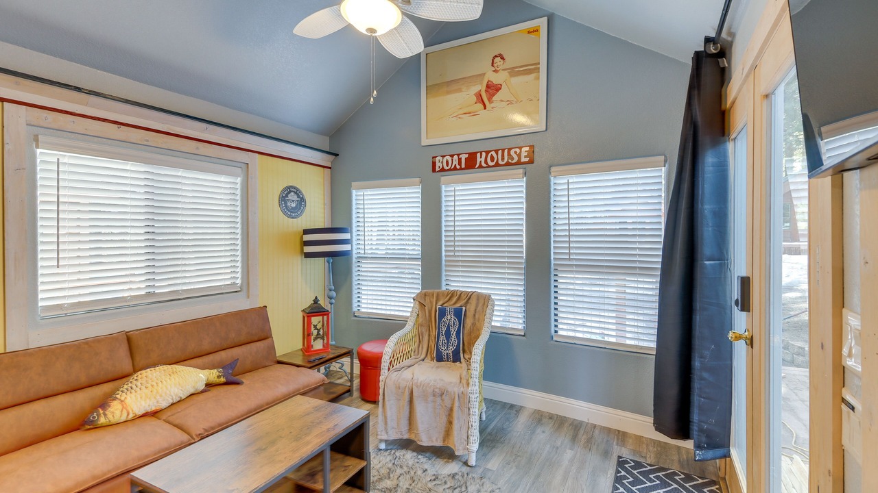 Photo of Livingroom in Lake Almanor Peninsula