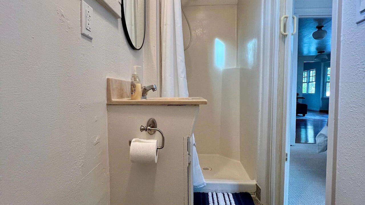 Photo of Bathroom in Shoreline West