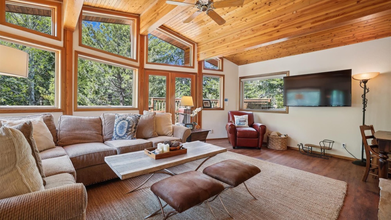 Photo of Bedroom in Alpine Meadows
