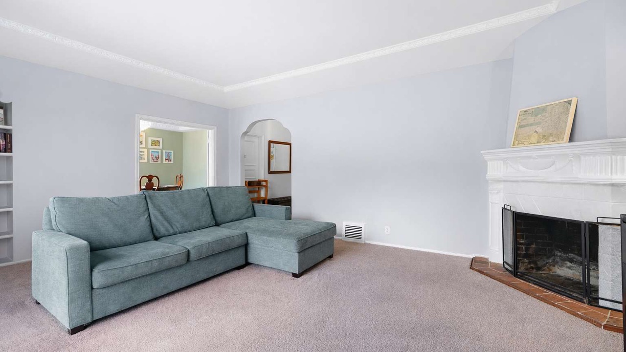 Photo of Livingroom in Lone Mountain