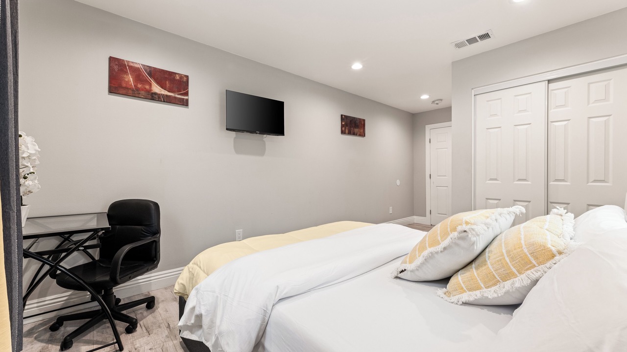 Photo of Bedroom in Park Mesa Heights
