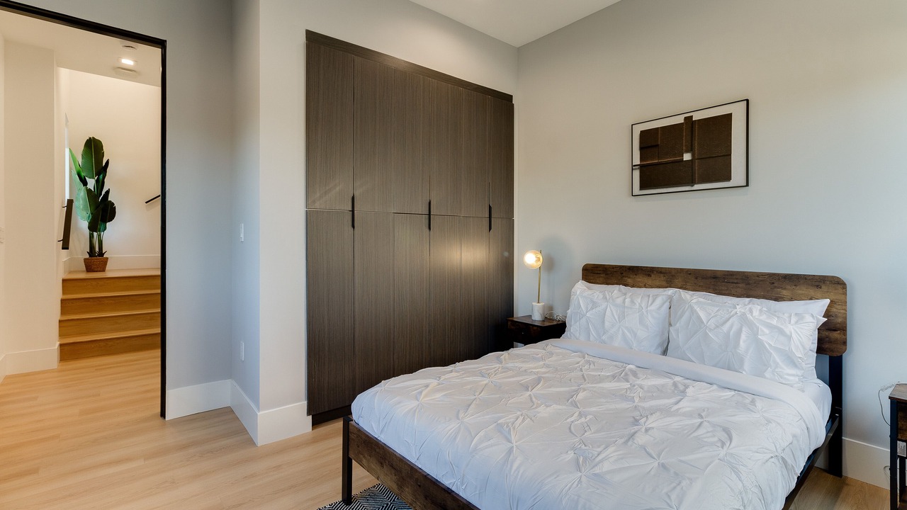 Photo of Bedroom in Mid City
