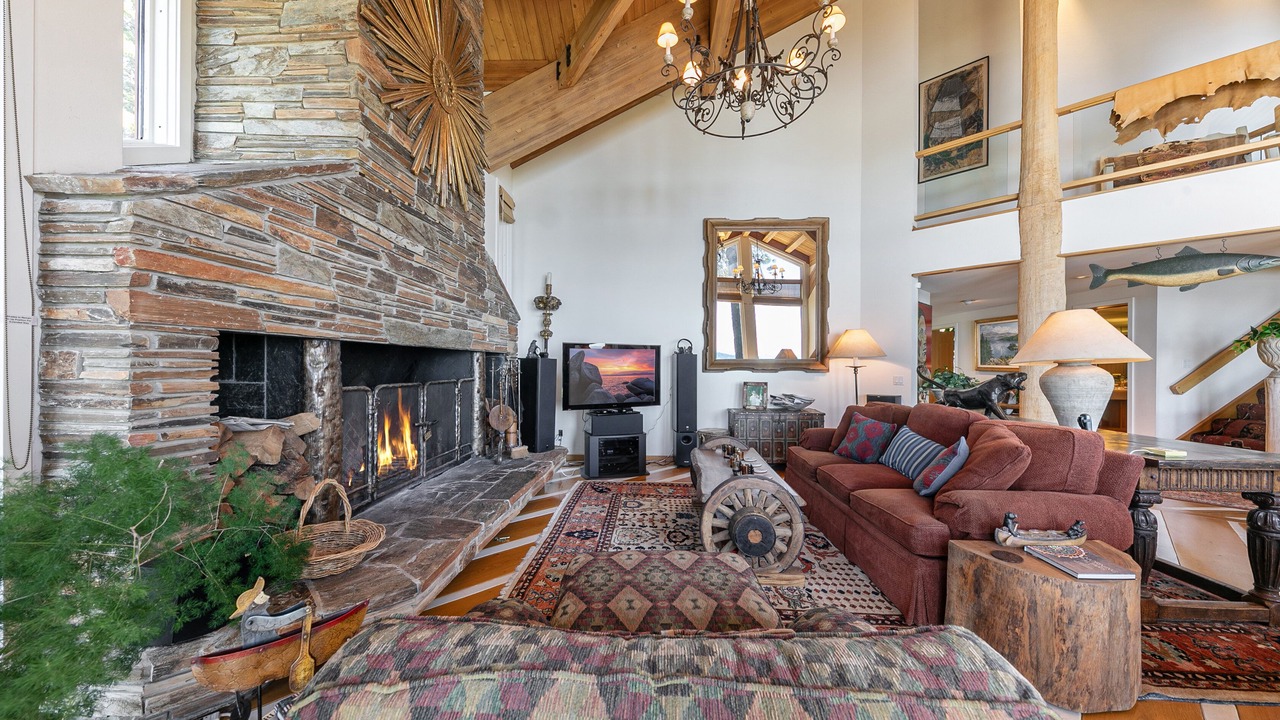 Photo of Livingroom in Tahoe Pines