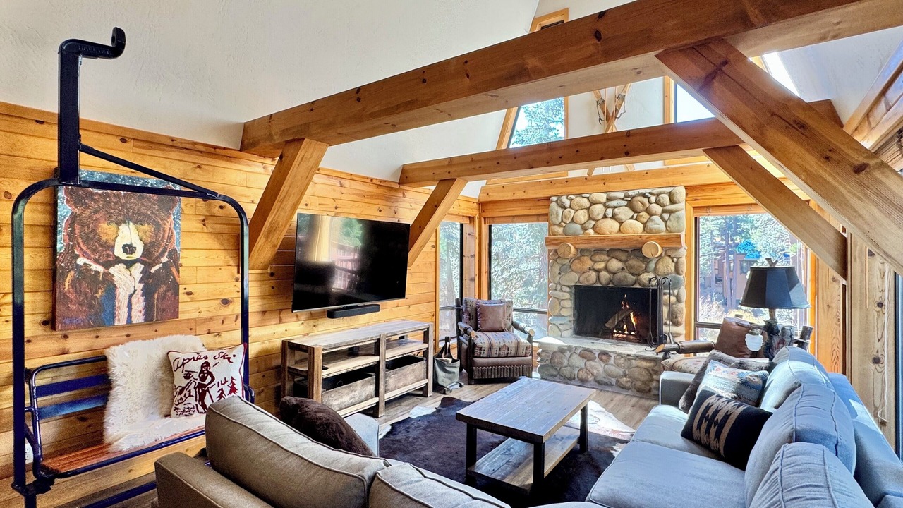 Photo of Livingroom in Truckee