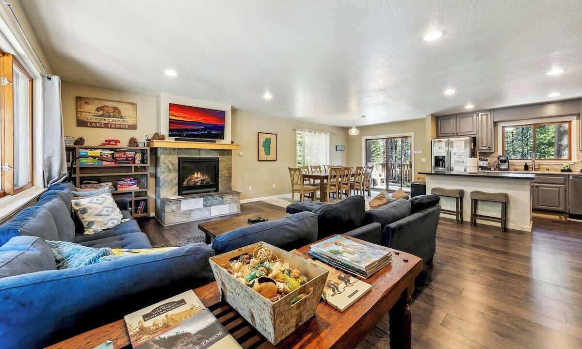Photo of Livingroom in Tahoe Paradise