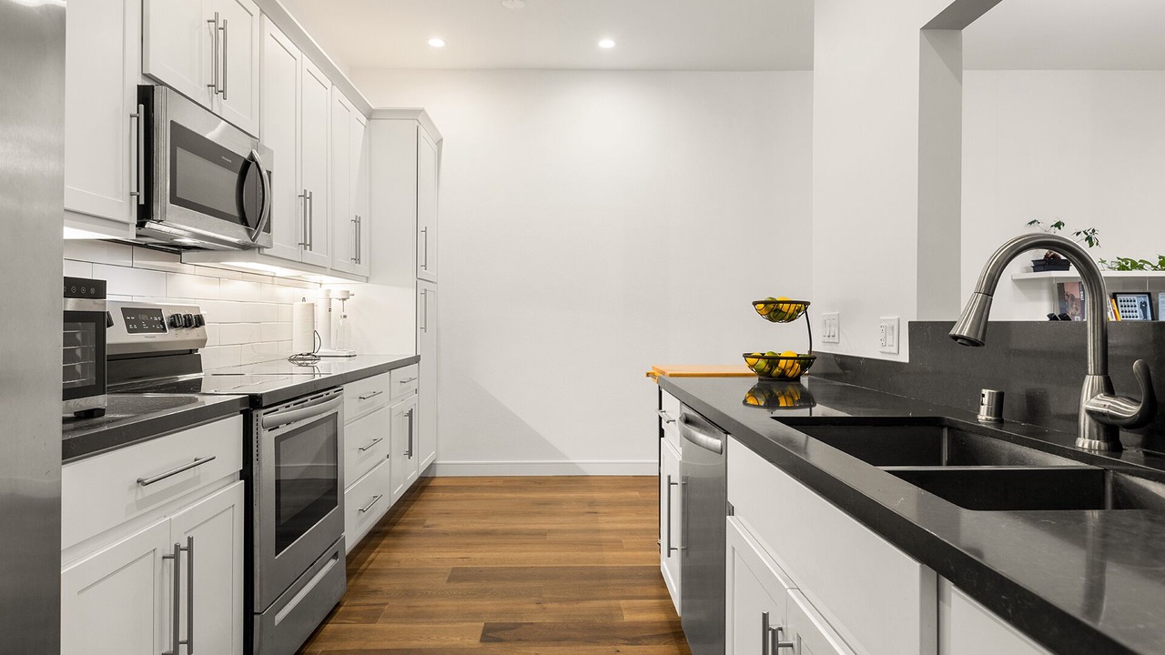 Photo of Kitchen in West Los Angeles