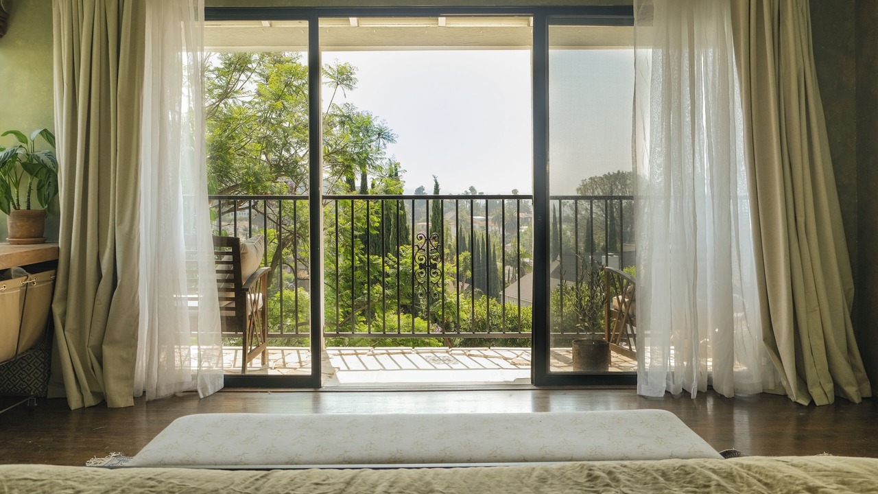 Photo of Others in Beachwood Canyon