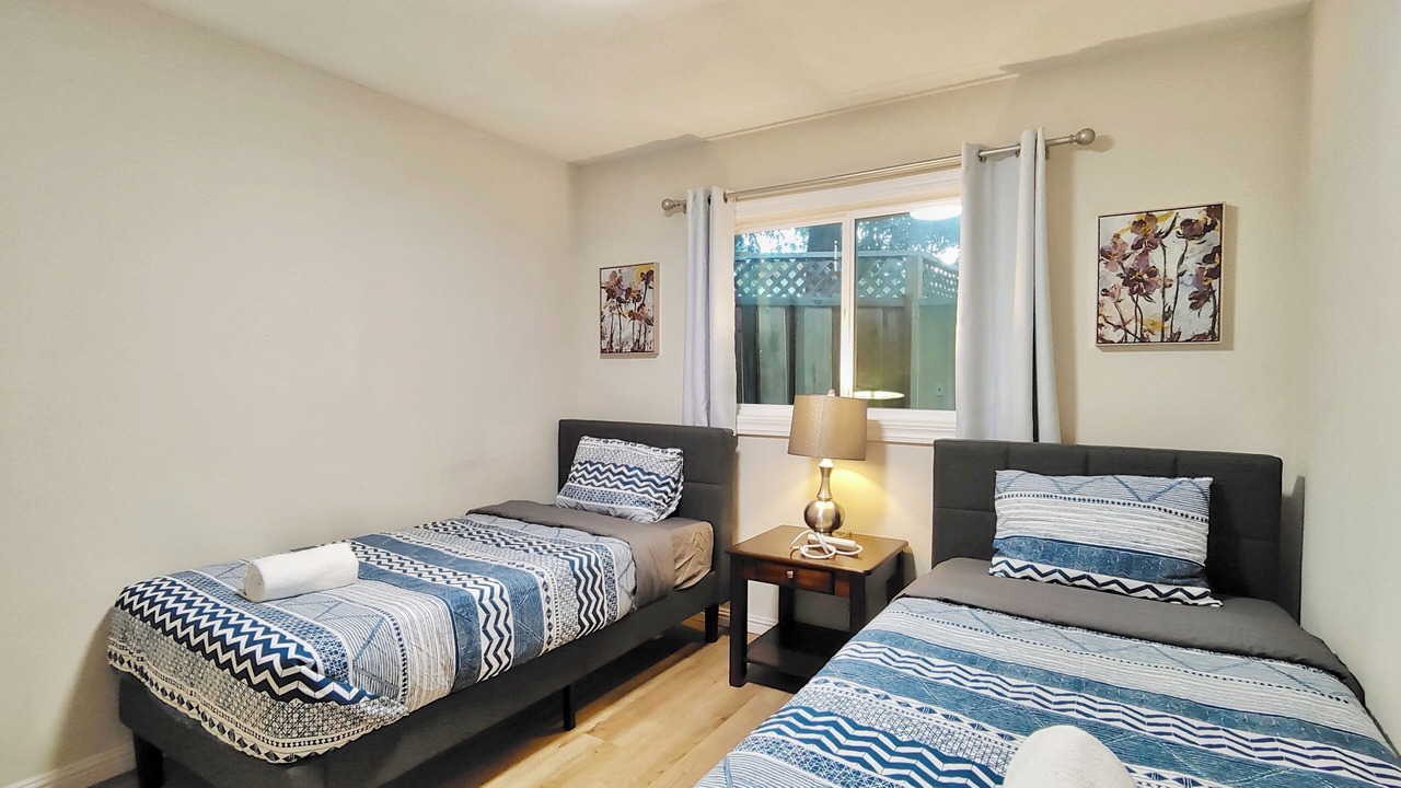 Photo of Bedroom in Old Mountain View