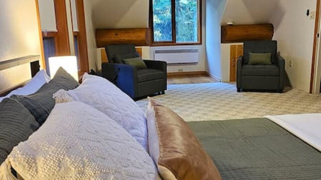 Photo of Bedroom in Glacier