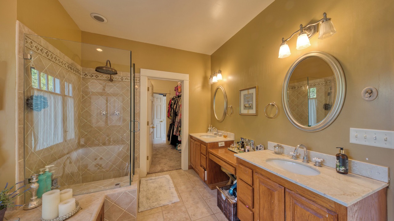 Photo of Bathroom in Mid City