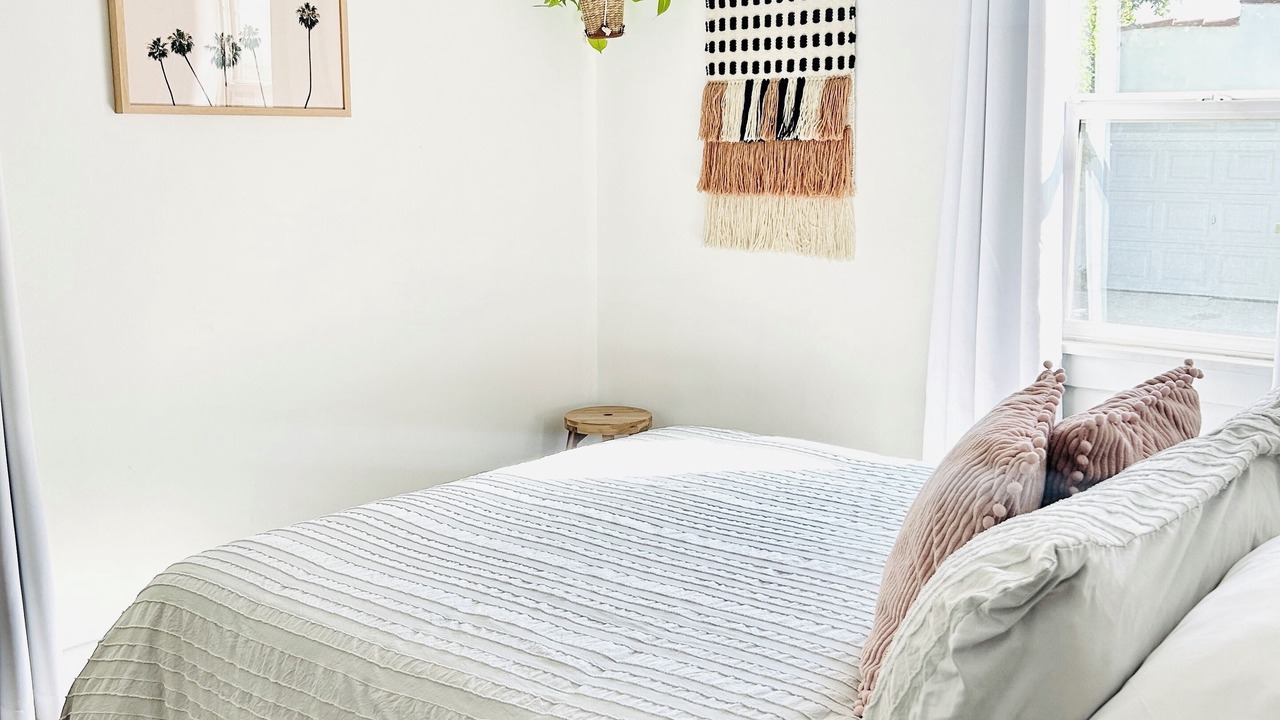Photo of Bedroom in Mid City