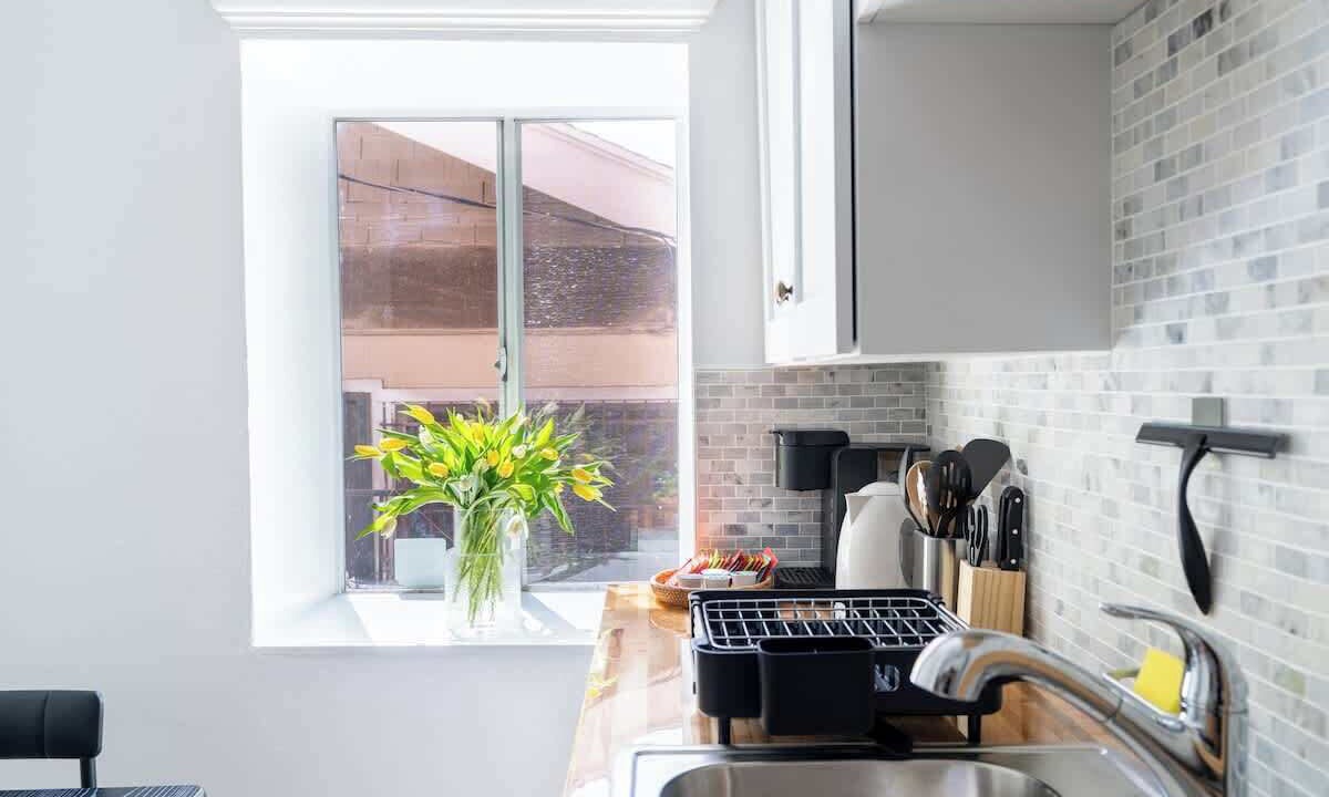 Photo of Kitchen in Beachwood Canyon