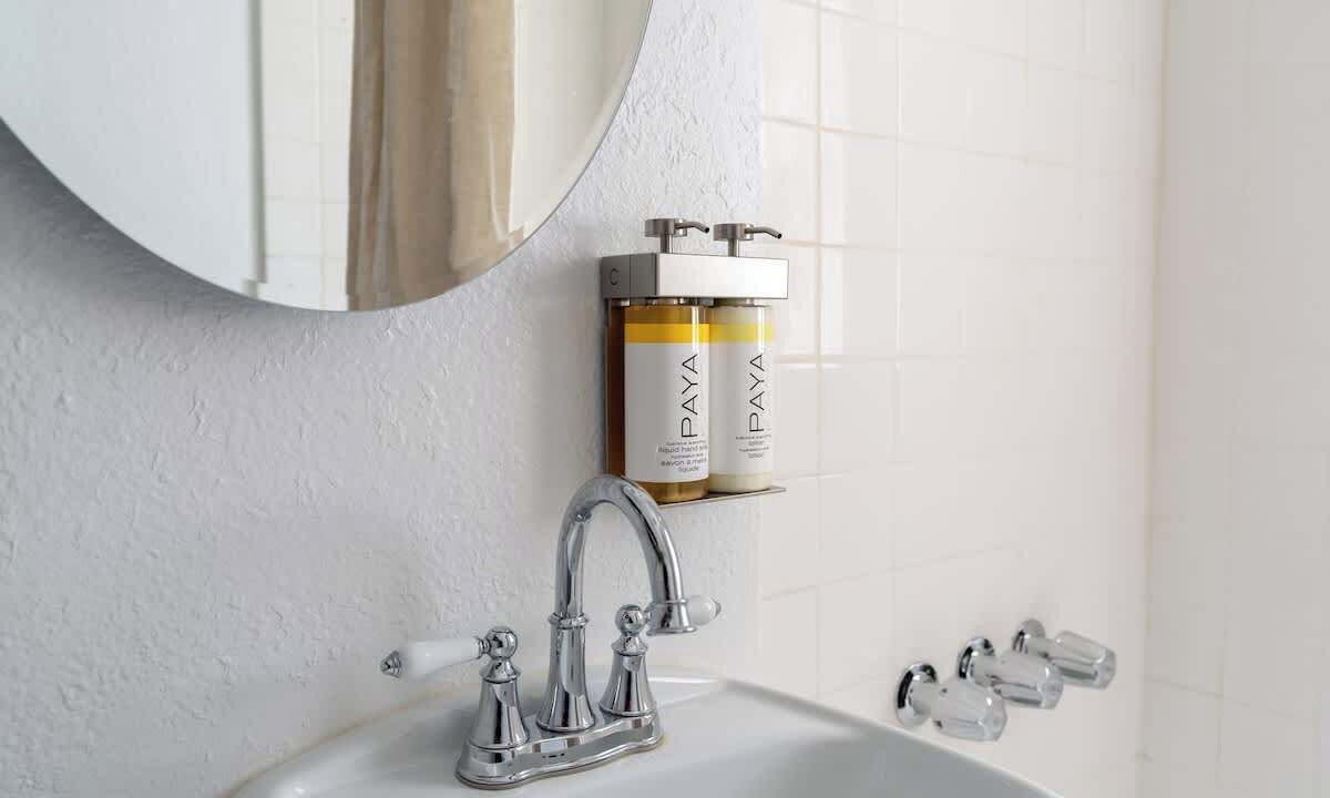 Photo of Bathroom in Beachwood Canyon