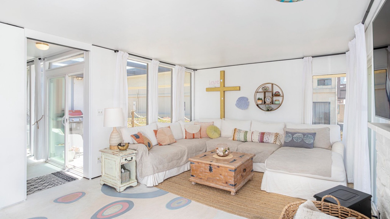 Photo of Livingroom in Oceano