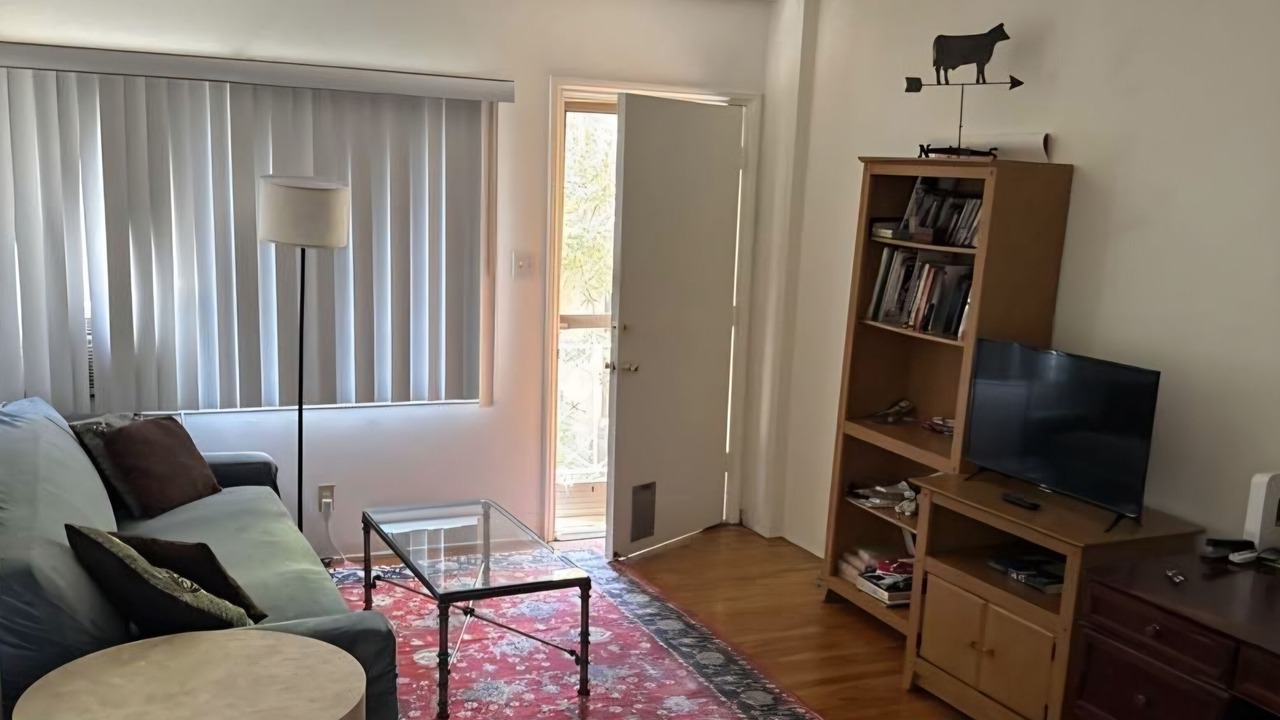 Photo of Livingroom in Beverly Hills