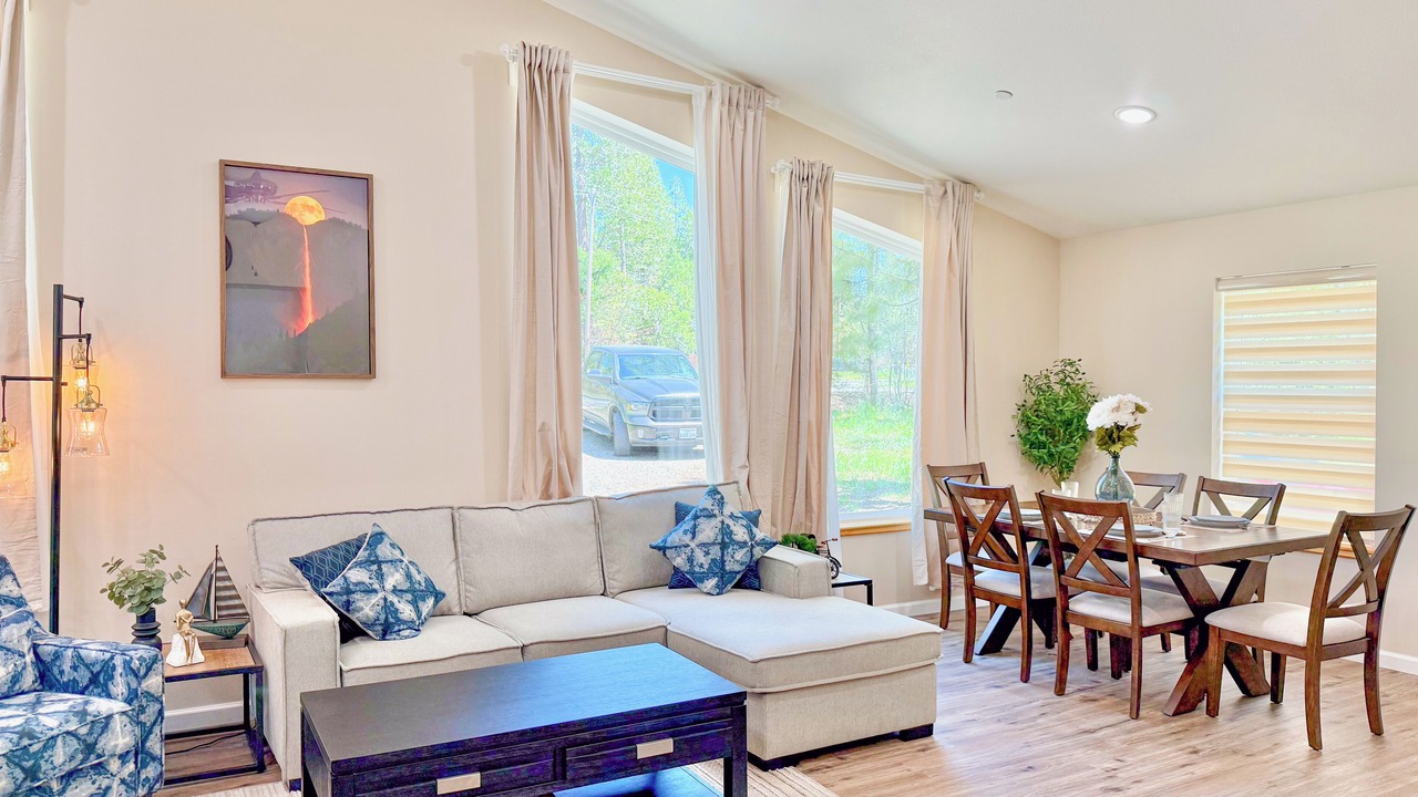 Photo of Livingroom in Mariposa