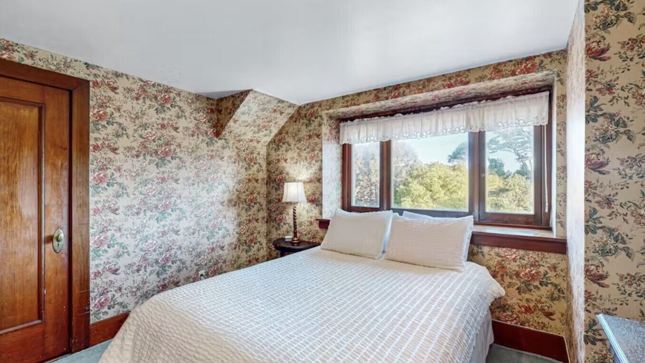 Photo of Bedroom in Downtown