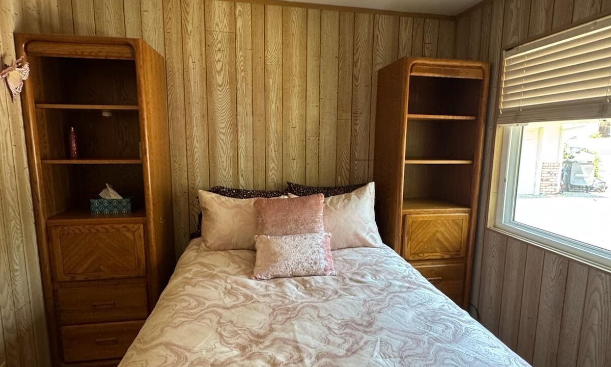 Photo of Bedroom in Shasta Lake