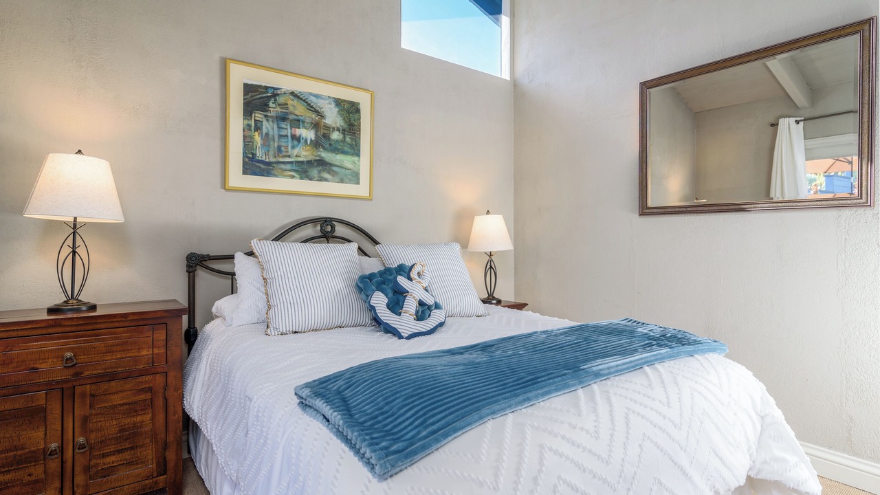 Photo of Bedroom in Gualala