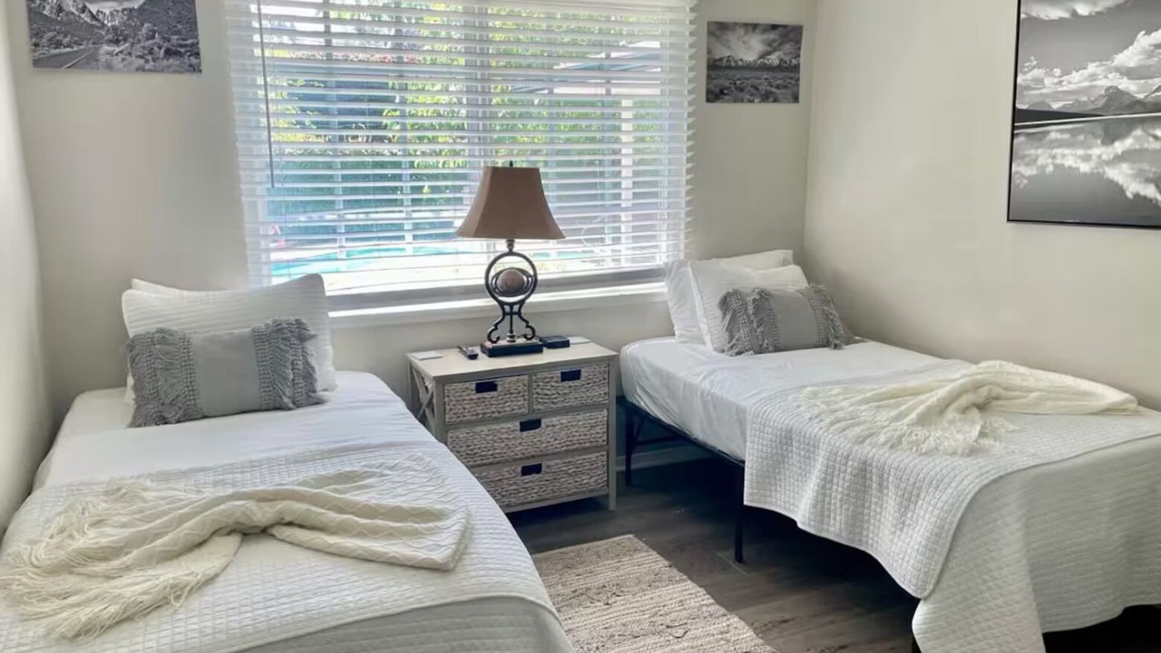 Photo of Bedroom in Woodland Hills