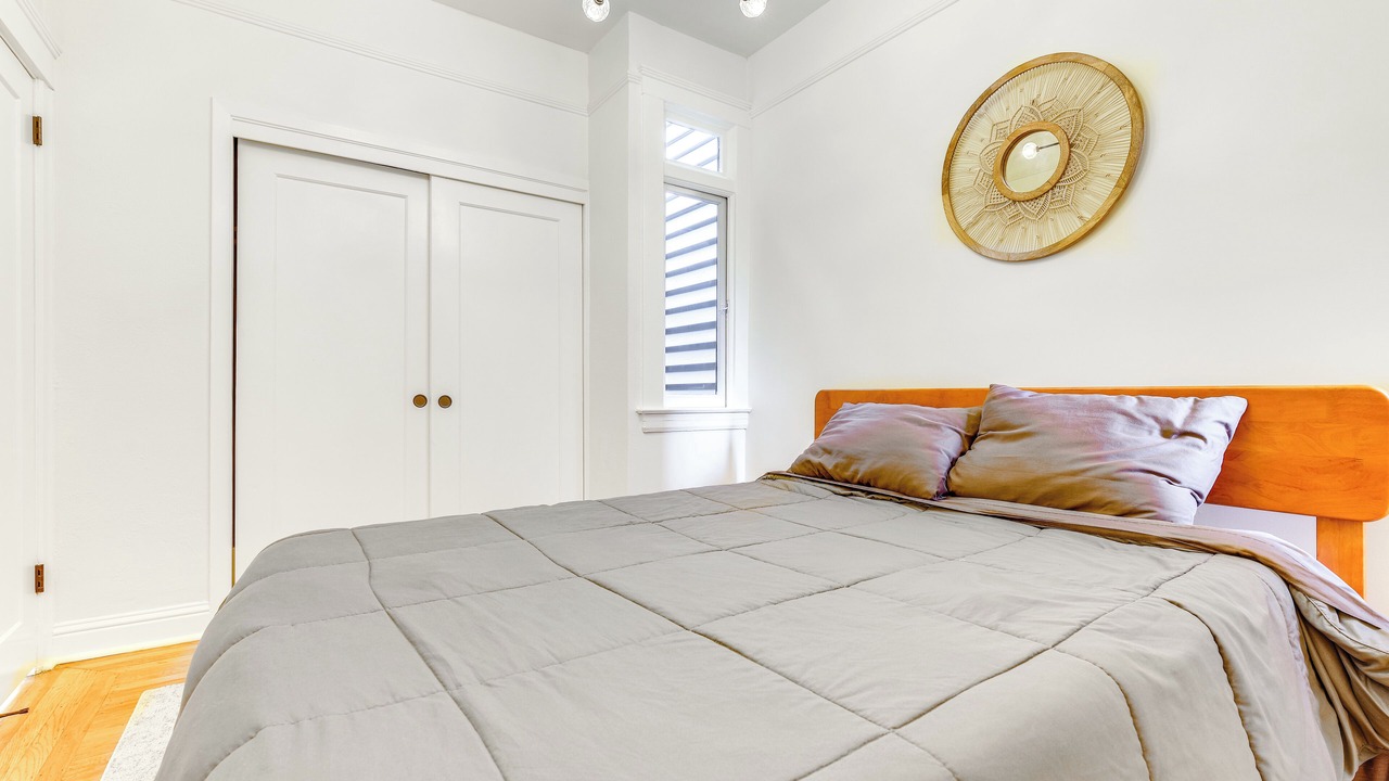 Photo of Bedroom in Marina District