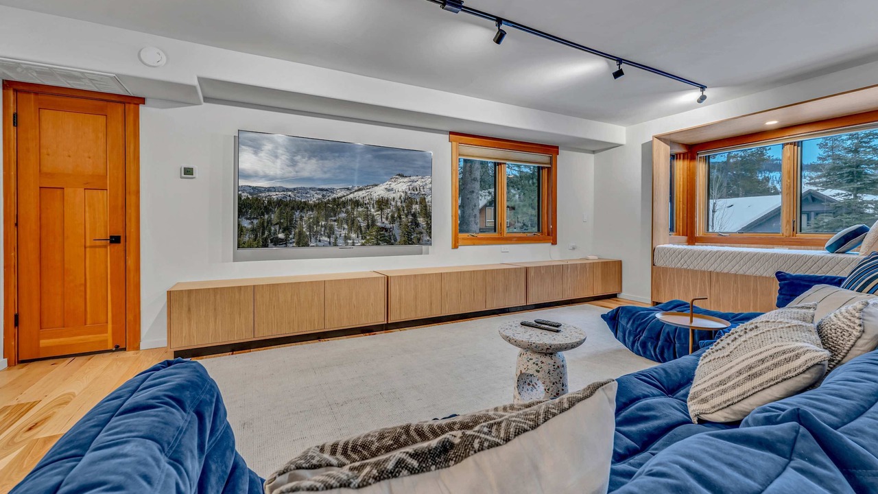 Photo of Livingroom in Olympic Valley