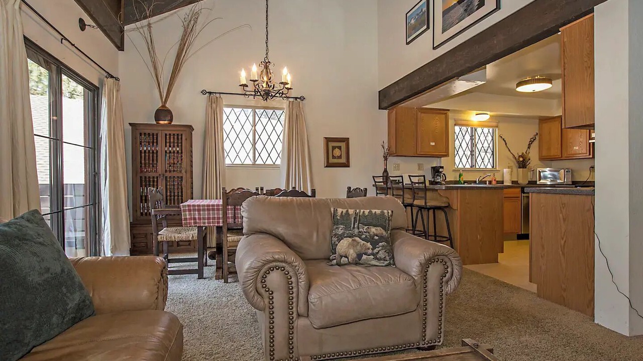 Photo of Livingroom in South Lake Tahoe