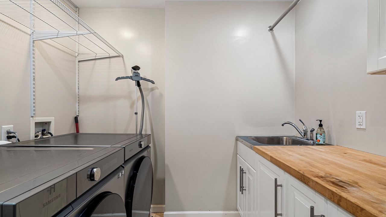 Photo of Bathroom in Crescent Park