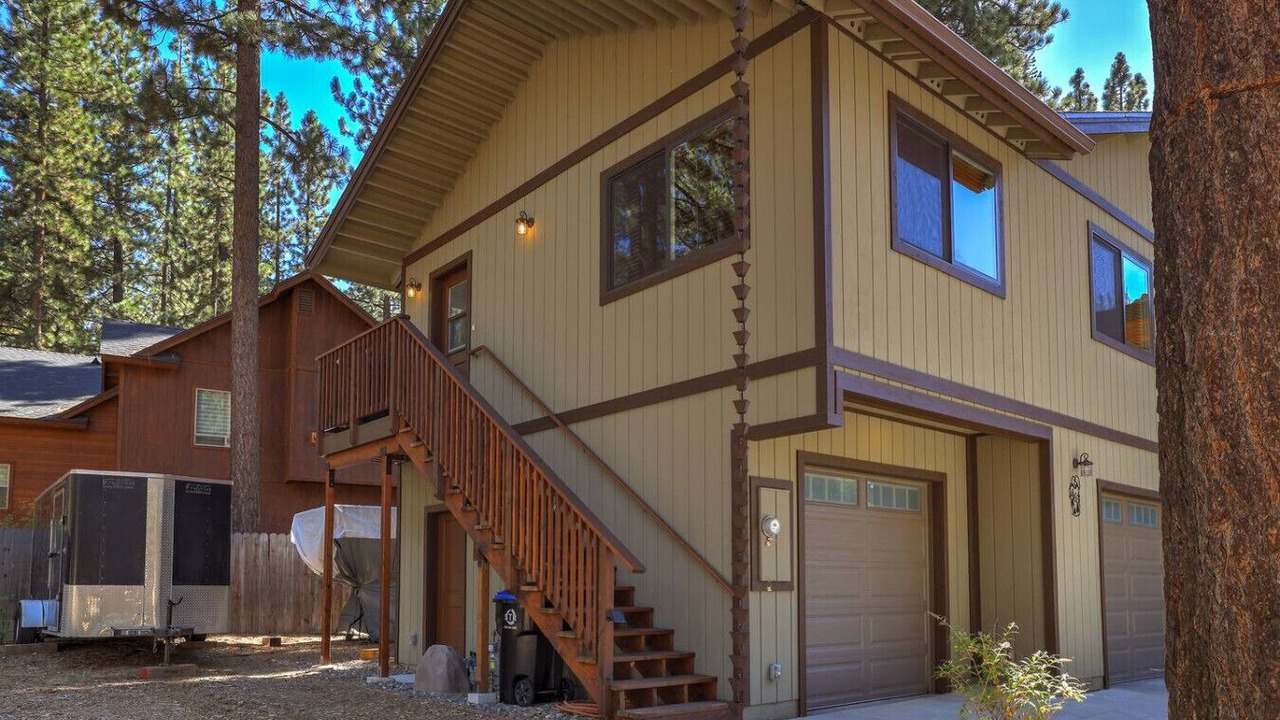 Photo of Outdoor in Black Bart