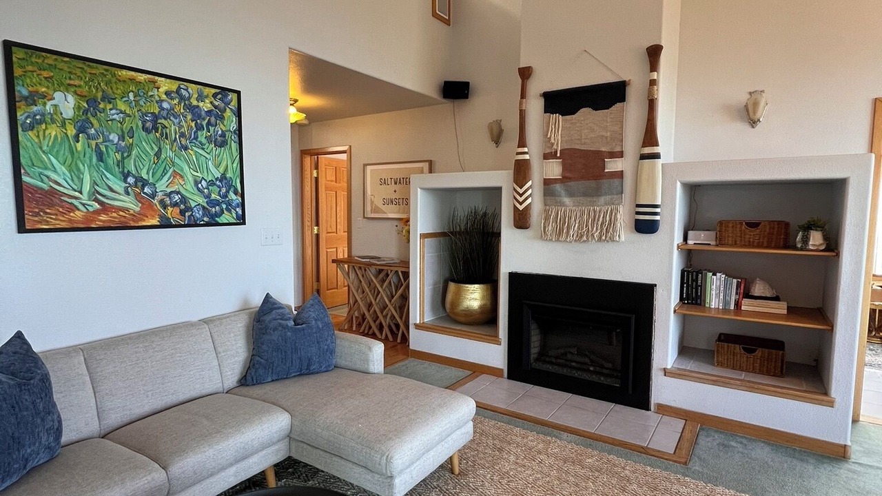 Photo of Livingroom in Gualala