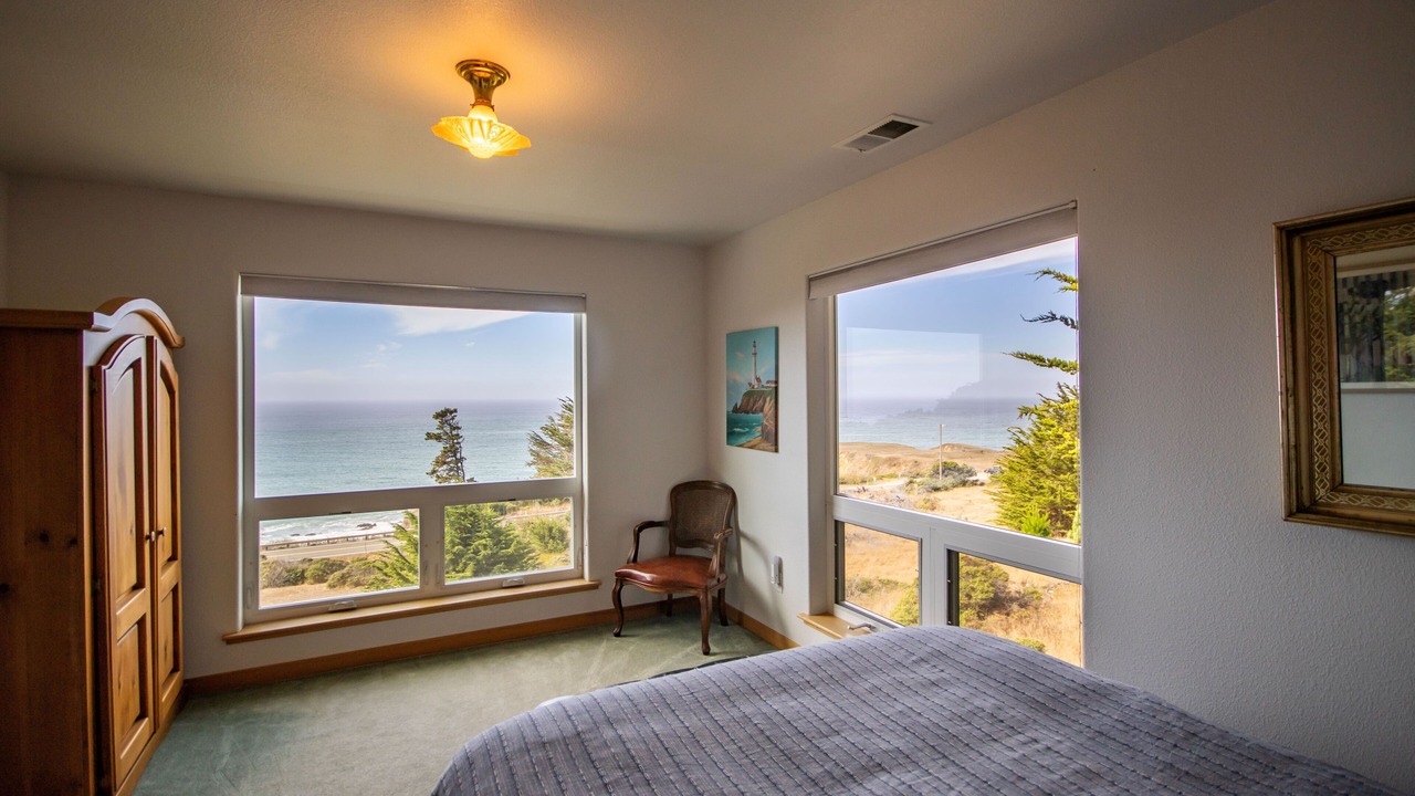 Photo of Bedroom in Gualala
