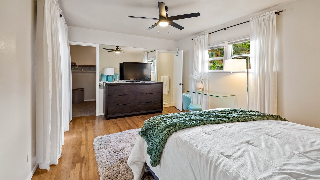 Photo of Bedroom in Ladera Heights