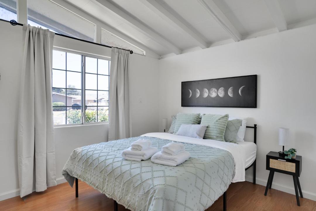 Photo of Bedroom in Sherwood Forest and Thistle Development