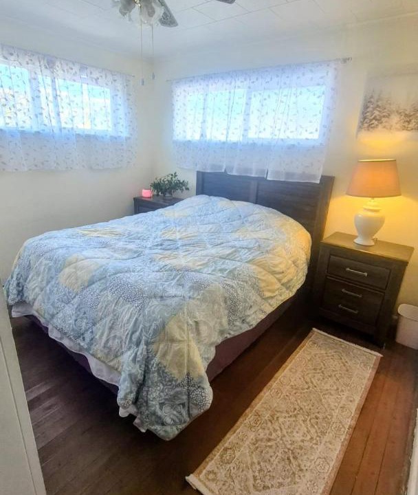 Photo of Bedroom in Weed