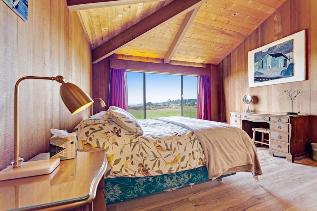 Photo of Bedroom in Sea Ranch