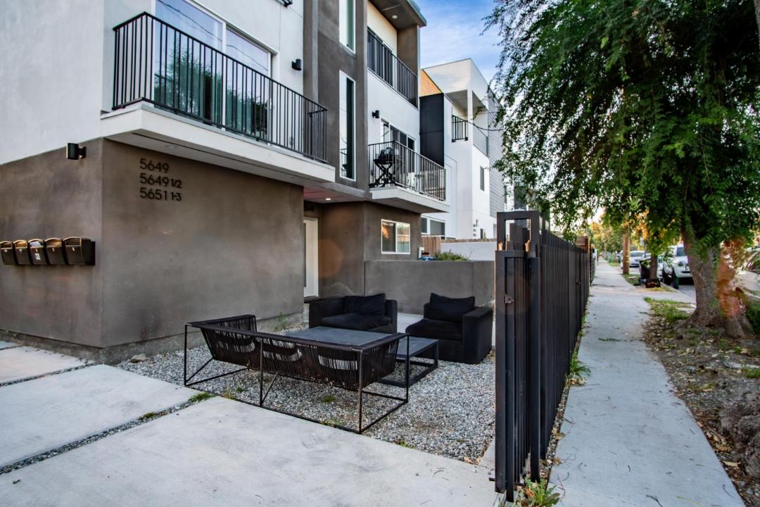 Photo of Others in NoHo Arts District