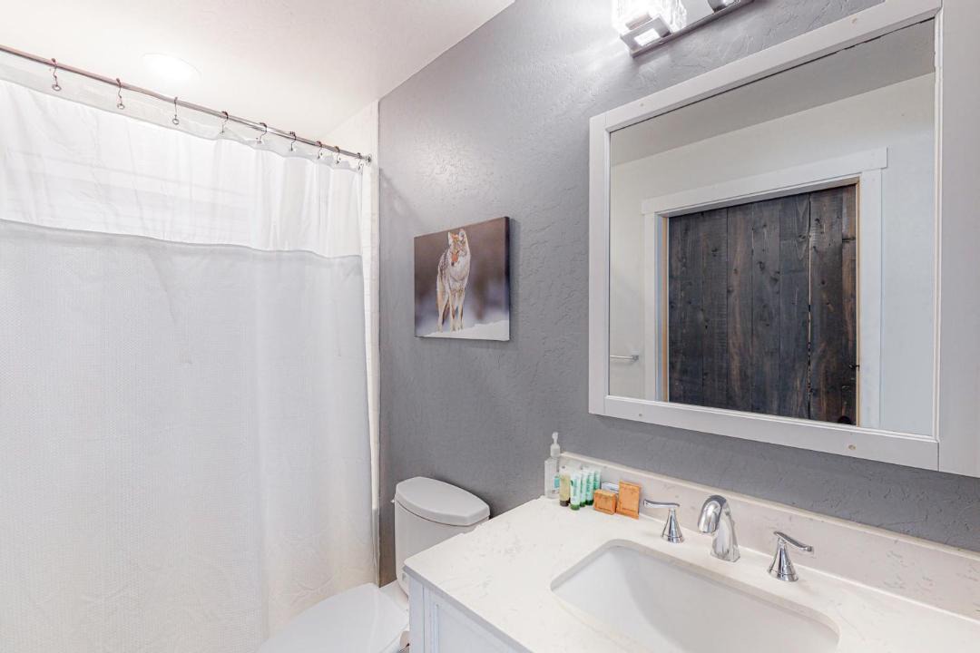 Photo of Bathroom in Yosemite West