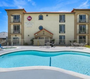 John Jay Inn Suites 