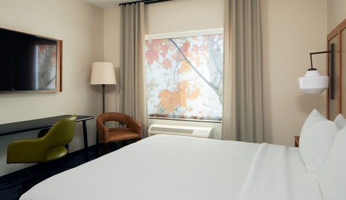 Room, 1 King Bed, Hearing Accessible