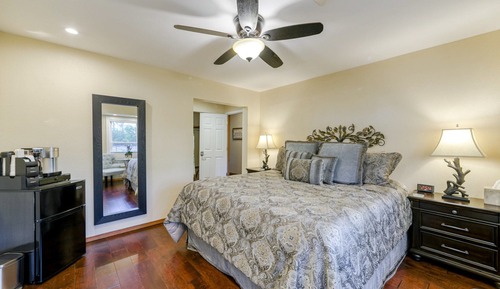 Vineyard Room