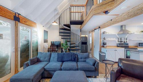 Three-Bedroom Vacation Home 