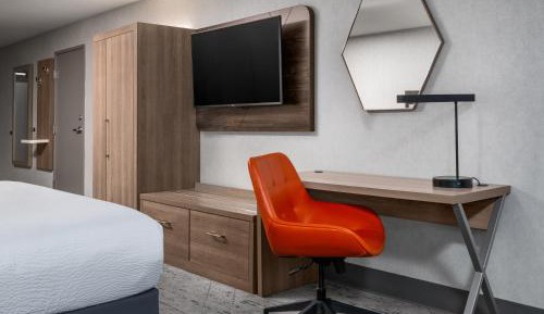 Standard King Room
